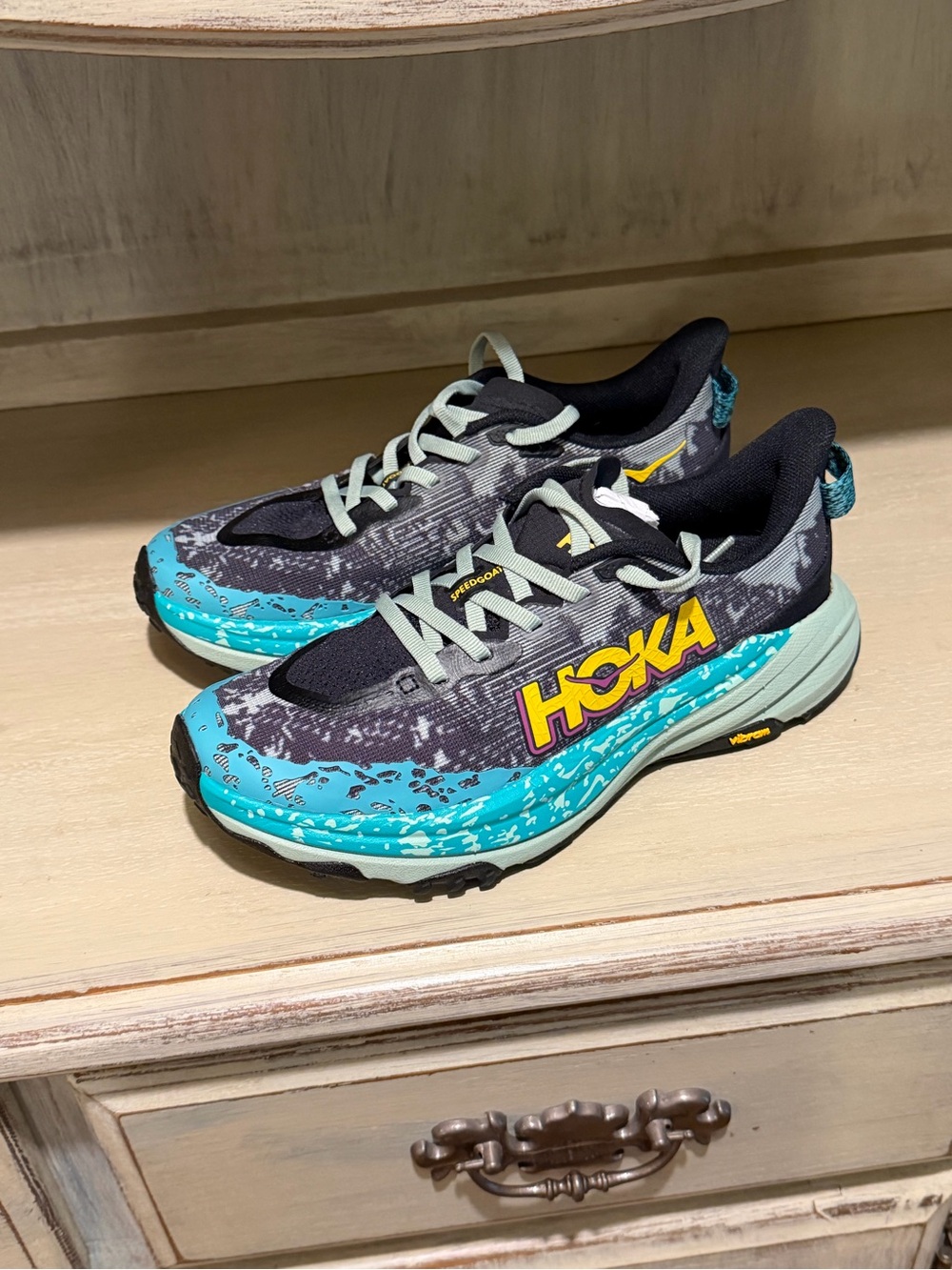 Hoka Speedgoat 6 Trail Running Shoes women’s Size 6.5B